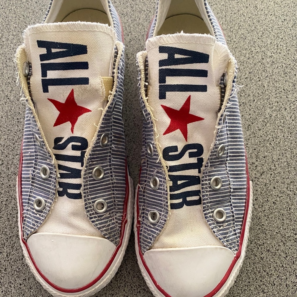 Kids Converse Slipon Size 3